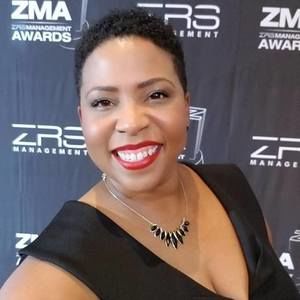 Meet your Posher, Latosha